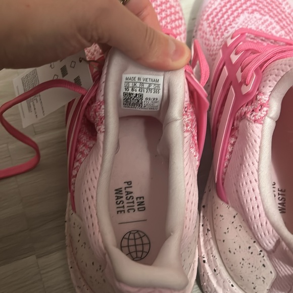 Adidas Ultraboost - Picture 4 of 6